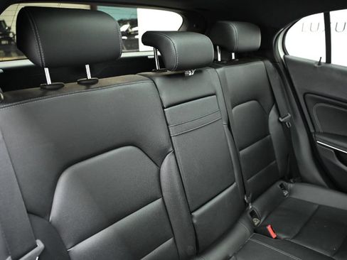Used 2019 Mercedes-Benz GLA 250 4MATIC image 39