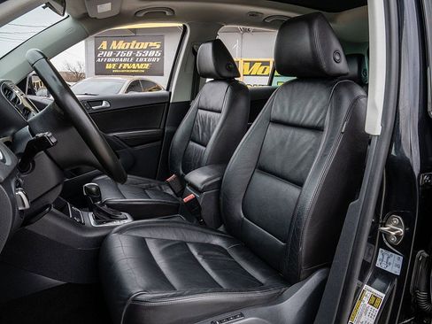 Used 2016 Volkswagen Tiguan SEL image 14
