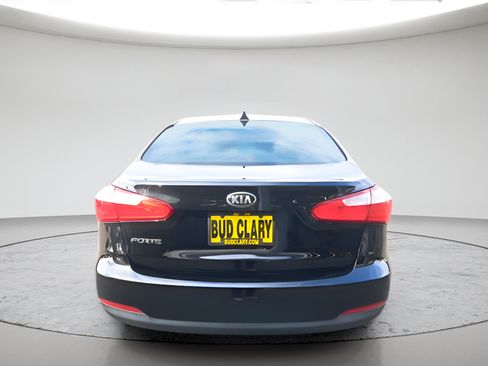 Used 2016 Kia Forte LX FWD image 2