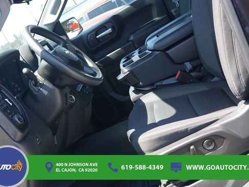 Used 2022 Chevrolet Silverado 1500 Custom AWD/4WD image 9