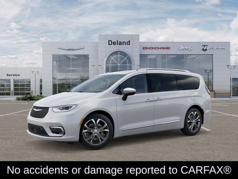 New 2026 Chrysler Pacifica Pinnacle w/ Trailer Tow Group AWD/4WD image 2