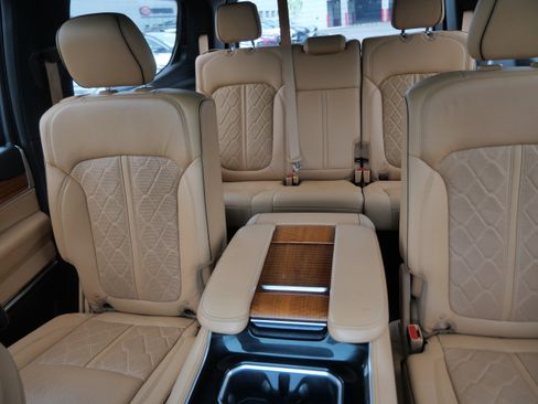 Used 2022 Jeep Grand Wagoneer Series III w/ Rear Seat Video Group 1 AWD/4WD image 13