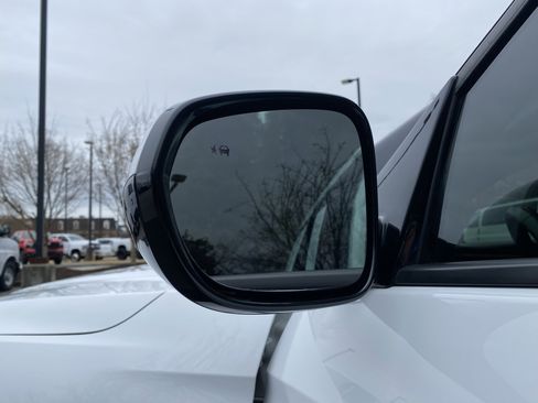 Used 2021 Chevrolet TrailBlazer ACTIV w/ Technology Package image 41