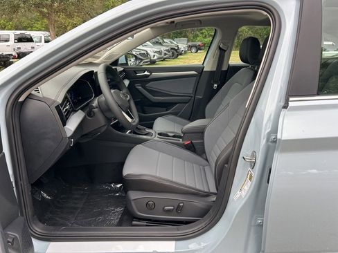 New 2026 Volkswagen Jetta SE FWD image 15