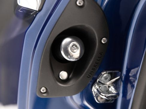 Used 2010 Rolls-Royce Phantom Drophead Coupe image 15