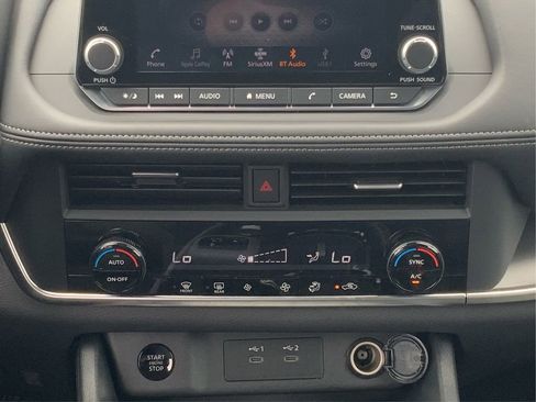 Used 2026 Nissan Rogue SV FWD image 27