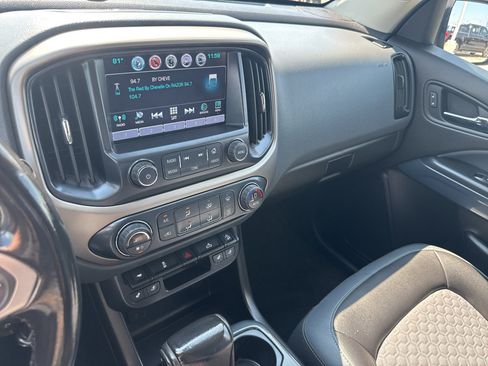 Used 2018 Chevrolet Colorado Z71 AWD/4WD image 22