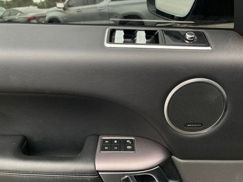 Used 2018 Land Rover Range Rover Sport HSE AWD/4WD image 12