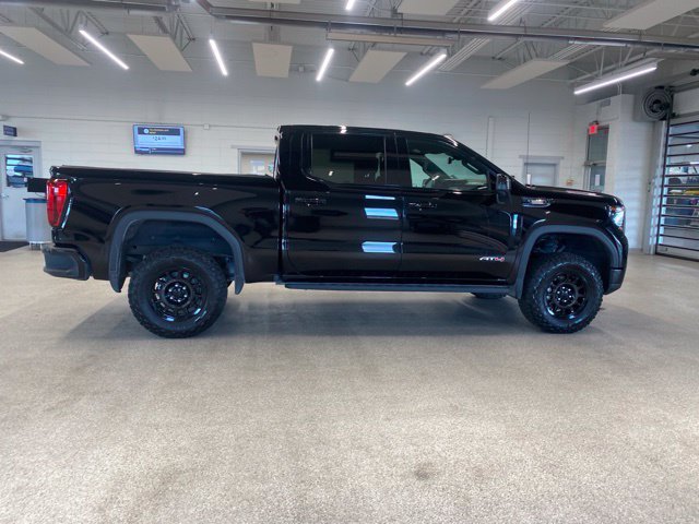 Used 2024 GMC Sierra 1500 AT4 w/ Technology Package AWD/4WD image 4