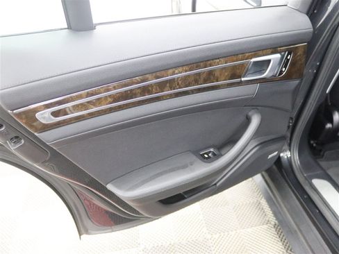 Used 2020 Porsche Panamera 4S AWD/4WD image 19