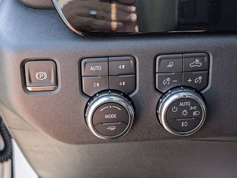New 2026 GMC Sierra 1500 SLT AWD/4WD image 22