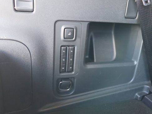 Used 2025 Ford Expedition Active AWD/4WD image 25
