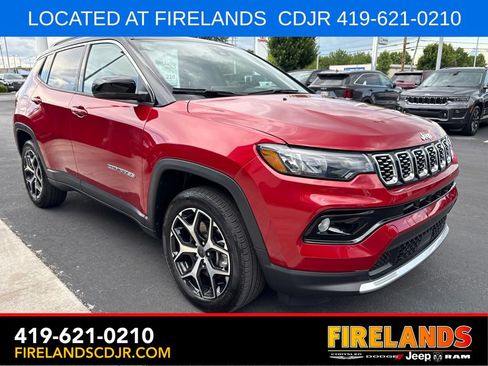 Used 2025 Jeep Compass Limited AWD/4WD image 7