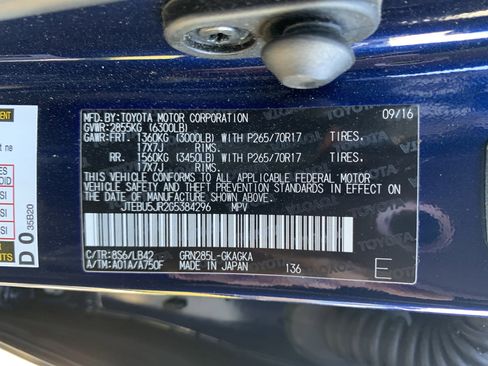 Used 2016 Toyota 4Runner SR5 AWD/4WD image 35