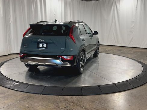 Certified 2025 Kia Niro EX Touring image 9