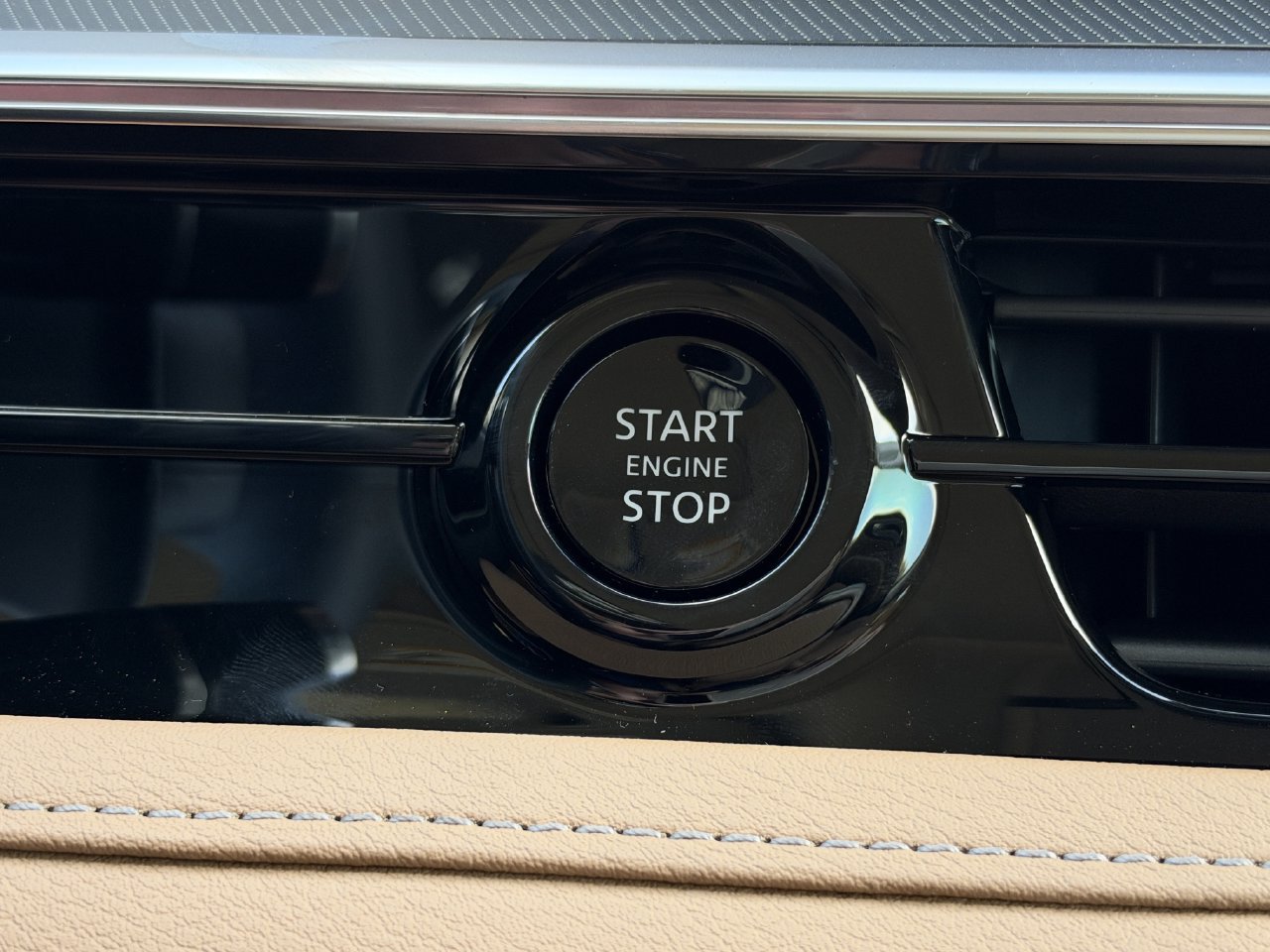 New 2027 INFINITI QX80 Luxe w/ Cargo Package RWD image 17