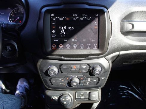 Used 2021 Jeep Renegade Trailhawk AWD/4WD image 18