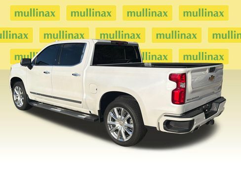 Used 2024 Chevrolet Silverado 1500 High Country w/ High Country Premium Package AWD/4WD image 10
