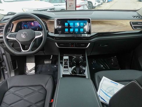 New 2026 Volkswagen Atlas SE FWD image 28