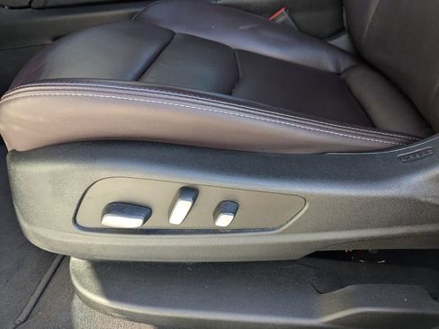 Used 2022 Cadillac XT6 Premium Luxury image 20