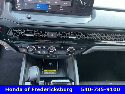 Used 2025 Honda Accord Sport image 31