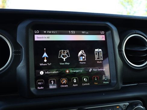 Used 2019 Jeep Wrangler Unlimited Sahara AWD/4WD image 8
