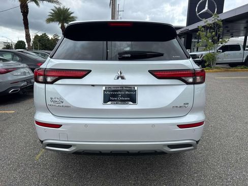 Used 2024 Mitsubishi Outlander 4WD Plug-In Hybrid image 5