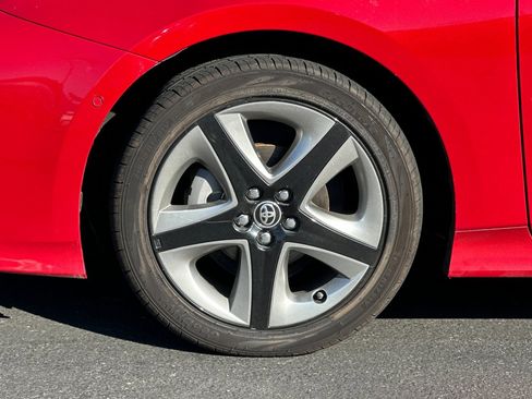 Used 2020 Toyota Prius Limited image 40