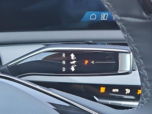 New 2025 Cadillac Optiq Sport 1 w/ LPO, ONYX Package image 12