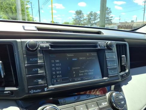 Used 2015 Toyota RAV4 XLE FWD image 20