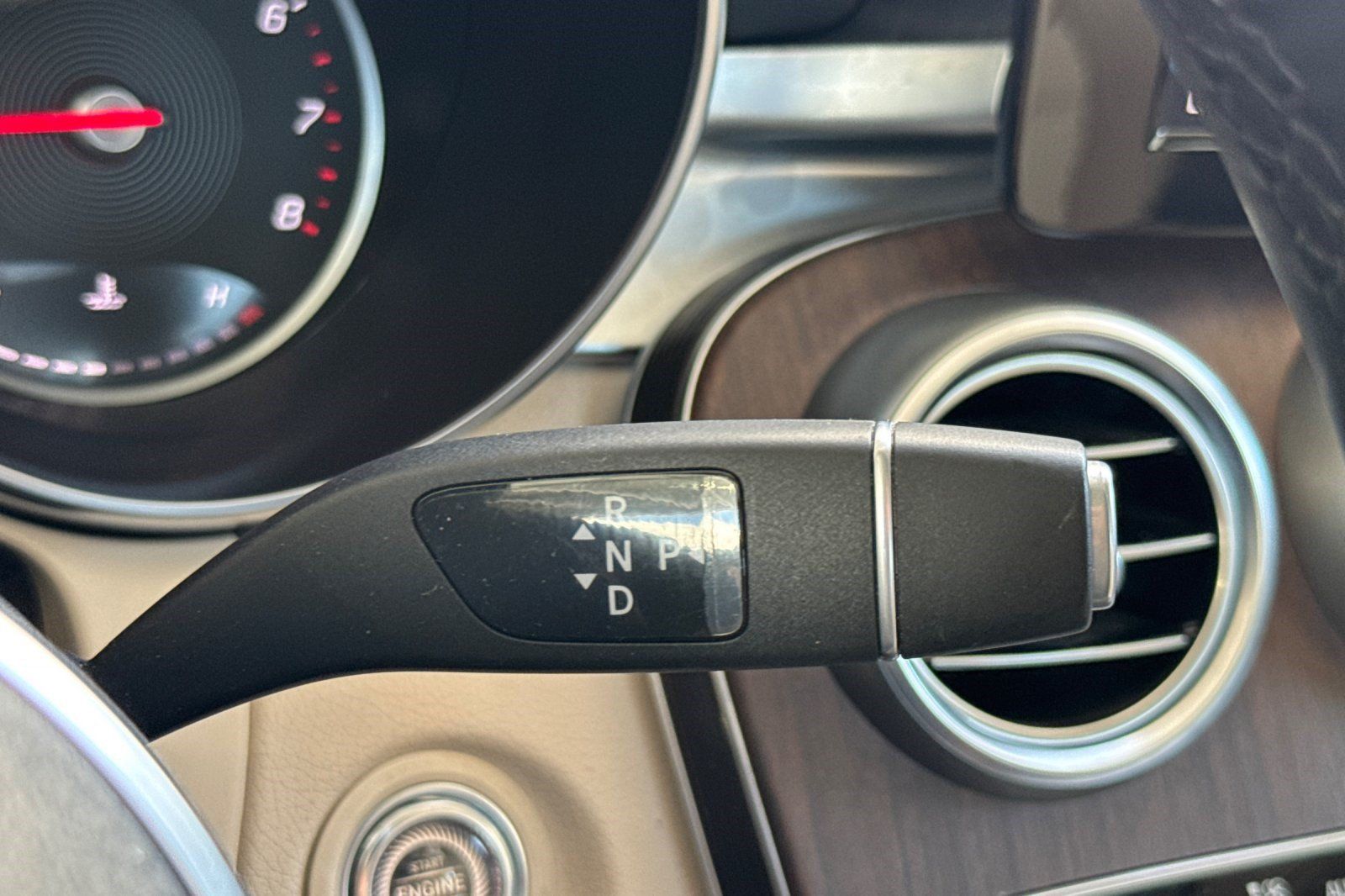 Used 2019 Mercedes-Benz C 300 4MATIC Sedan image 27