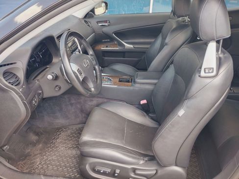 Used 2013 Lexus IS 250C w/ Luxury Pkg RWD image 15