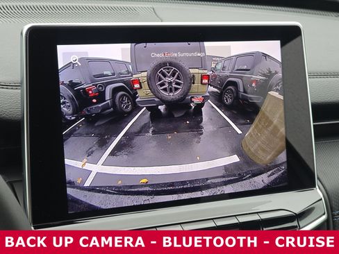 New 2026 Jeep Compass Latitude image 3