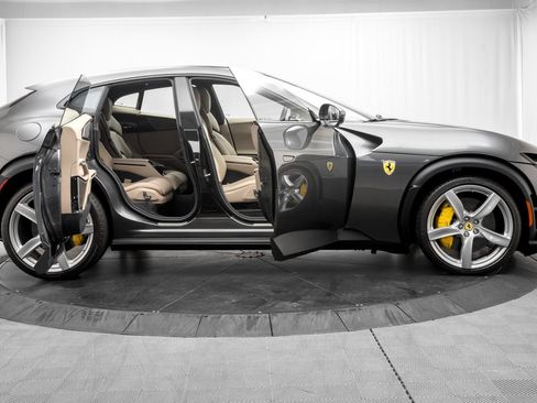 Used 2026 Ferrari Purosangue AWD/4WD image 9