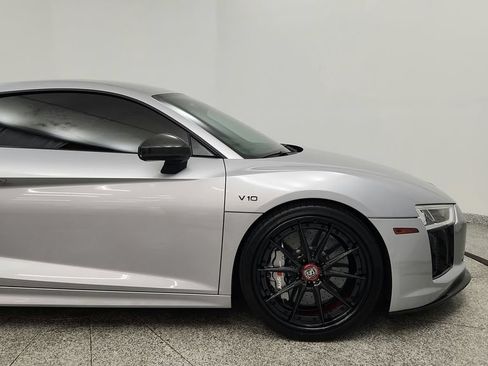 Used 2017 Audi R8 V10 plus AWD/4WD image 11