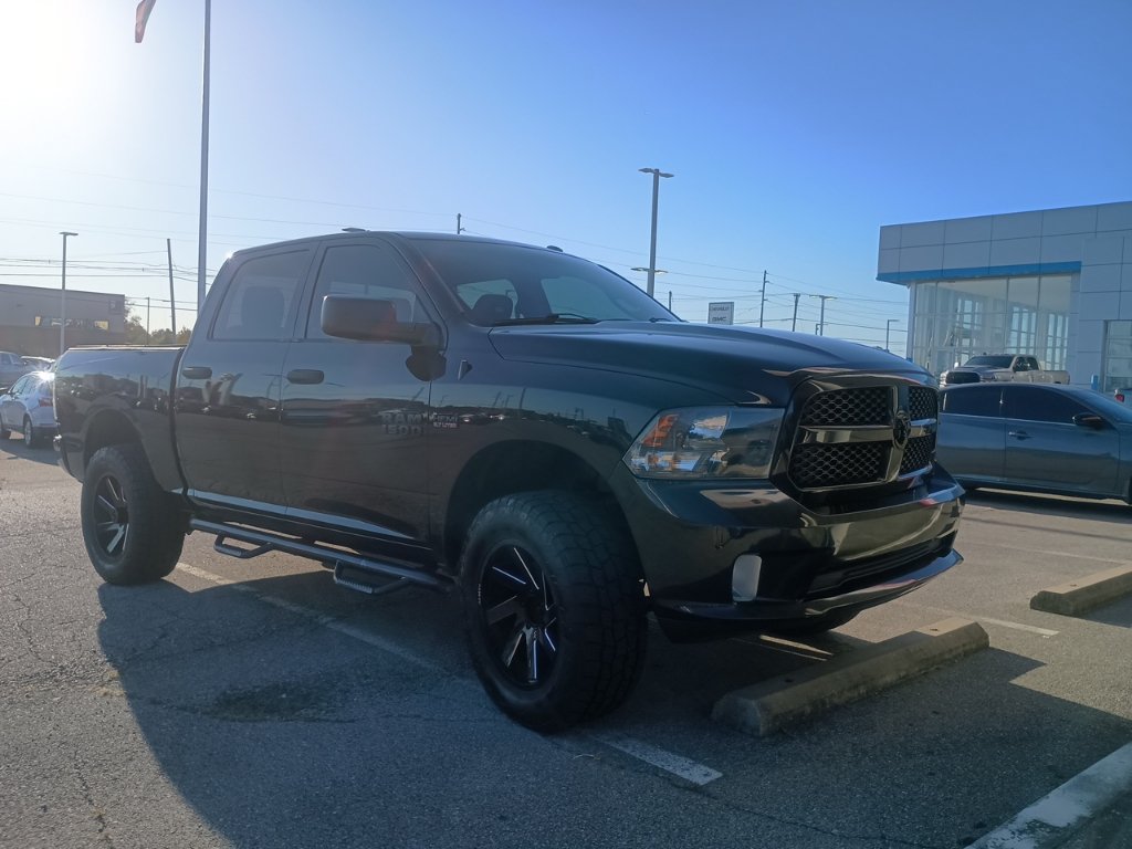 Used 2017 RAM 1500 Express w/ Black Ram 1500 Express Group AWD/4WD image 8