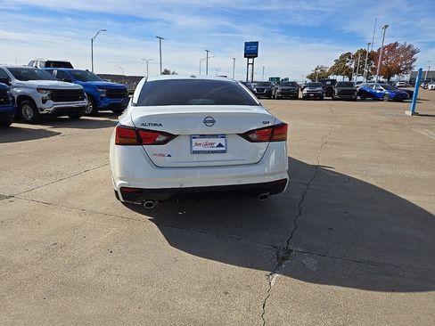 Used 2024 Nissan Altima 2.5 SR image 4