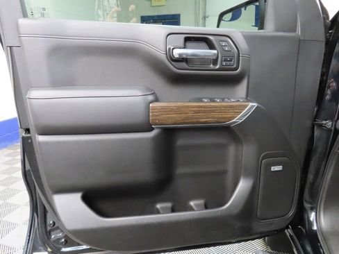 Used 2022 Chevrolet Silverado 1500 High Country w/ Technology Package image 58