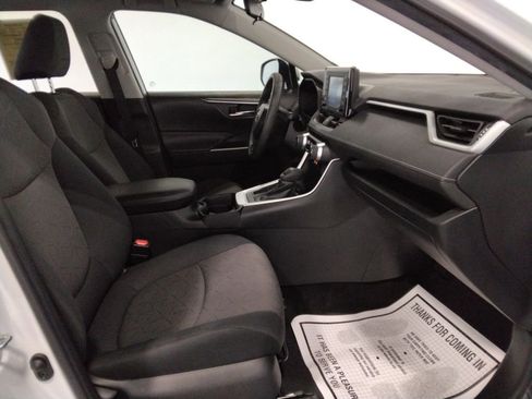 Used 2020 Toyota RAV4 XLE image 35
