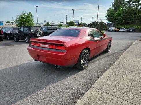 Used 2012 Dodge Challenger R/T RWD image 5