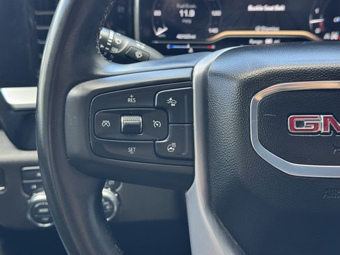 Used 2025 GMC Sierra 1500 SLT AWD/4WD image 32