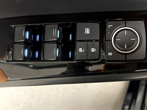 Certified 2025 Lexus IS 350 F Sport w/ Navigation Package image 40