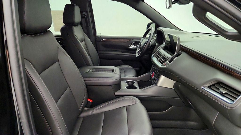 Used 2022 Chevrolet Tahoe Z71 w/ Z71 Off-Road Package AWD/4WD image 25