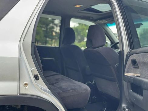 Used 2006 Honda CR-V EX image 17