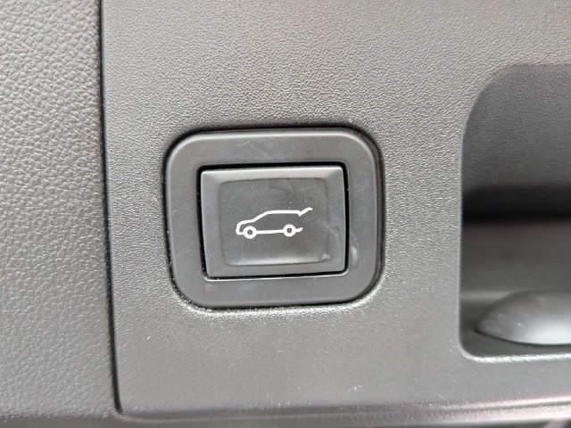 Used 2019 Cadillac XT5 FWD image 13