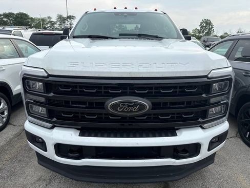 Used 2023 Ford F250 XLT w/ Black Appearance Package AWD/4WD image 8