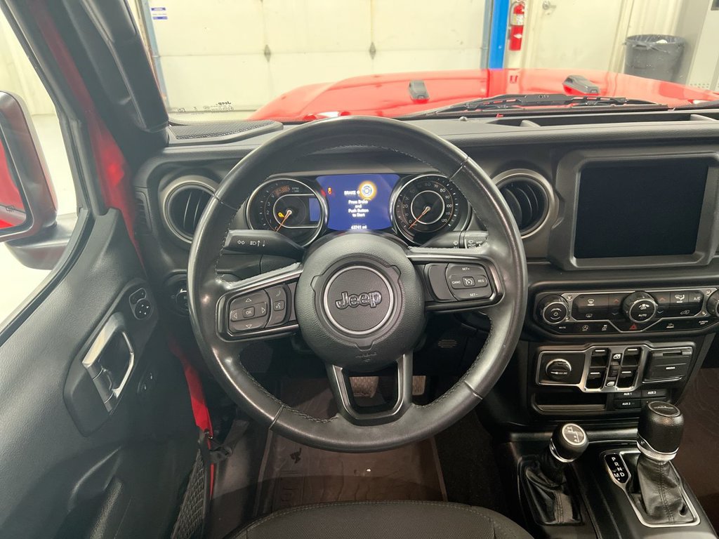 Used 2023 Jeep Gladiator Sport AWD/4WD image 11