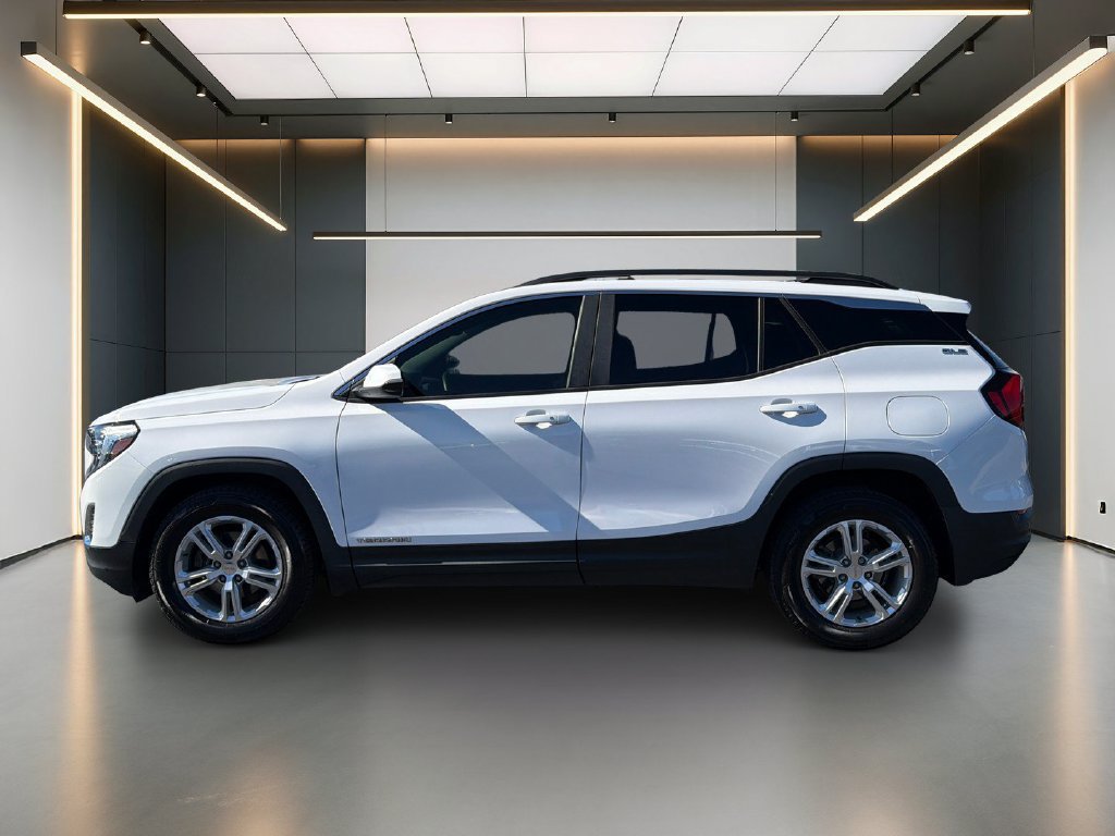 Used 2021 GMC Terrain SLE w/ Driver Convenience Package FWD image 2