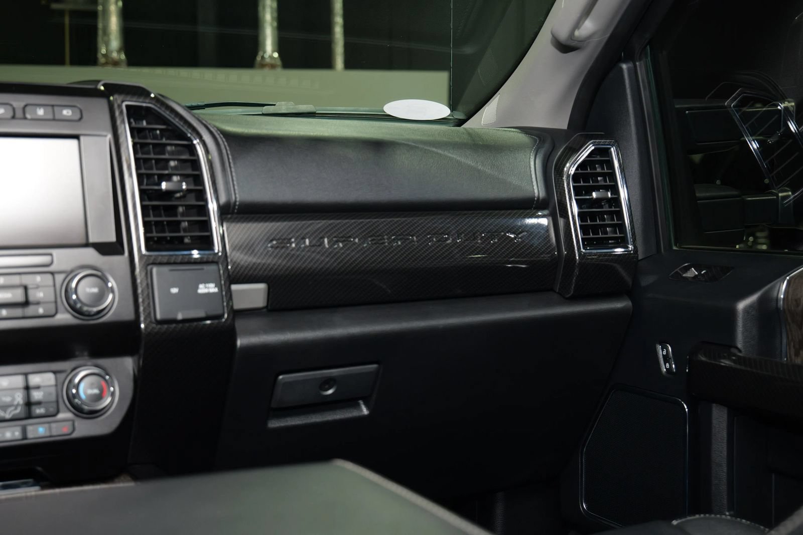 Used 2020 Ford F250 Lariat w/ Lariat Ultimate Package AWD/4WD image 22