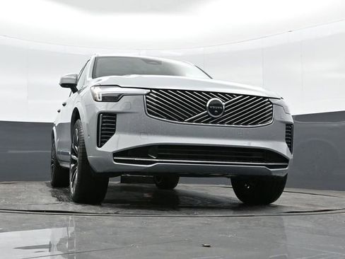 New 2026 Volvo XC90 B6 Plus w/ Protection Package Premier image 33